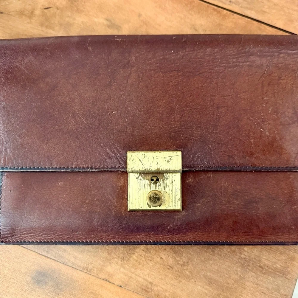 Elegant Brown Leather Men's Bag